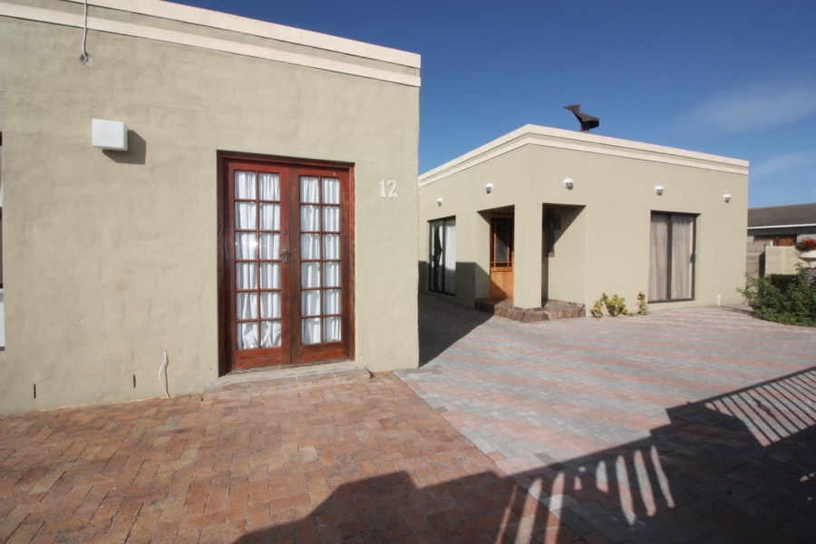To Let 1 Bedroom Property for Rent in Sandvlei Western Cape